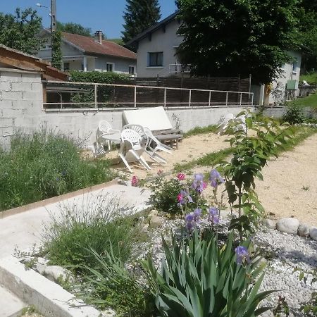 Bryan Lägenhet Saint-Jean-en-Royans Exteriör bild